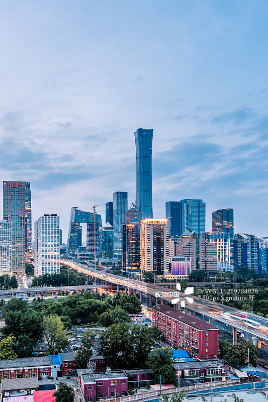 中国北京城市中央商务区高楼建筑夜景