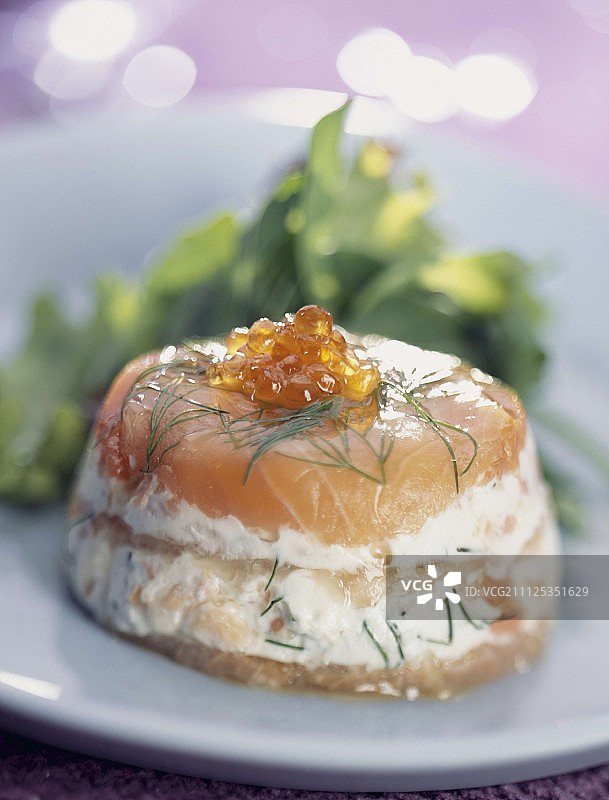 熏鲑鱼和法式干酪图片素材