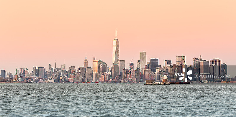 纽约市曼哈顿市中心天际线图片素材