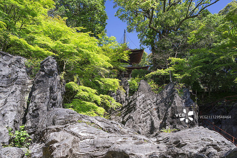 硅灰石(神石)塔，石山寺，大津，滋贺县，日本图片素材