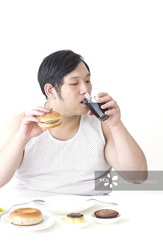 男性,肥胖,饮食过量图片素材