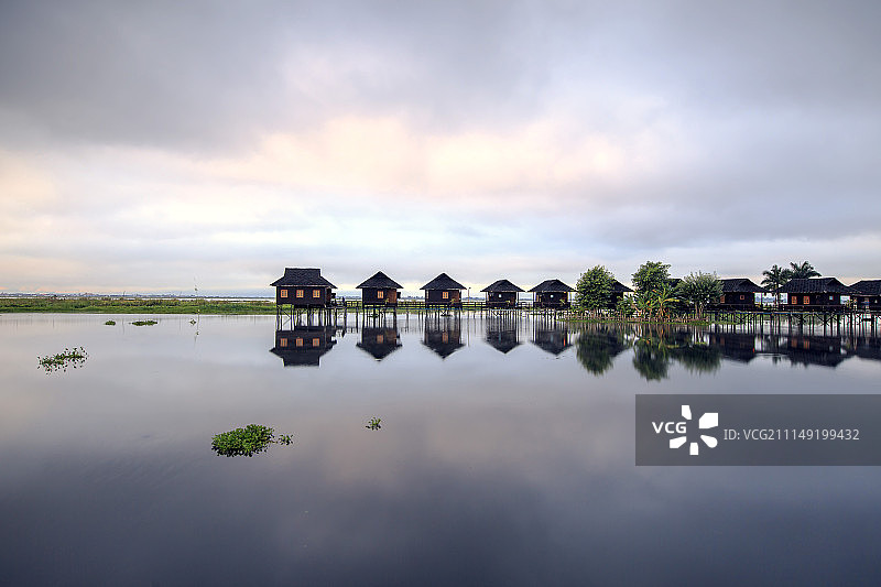 缅甸茵莱湖度假村风光图片素材