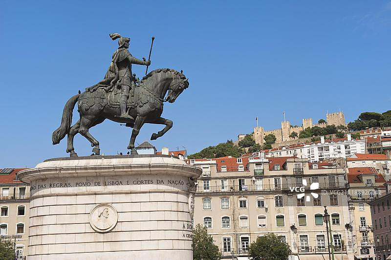 西班牙，葡萄牙，里斯本，拜夏区，西班牙国王若昂一世的骑马雕像图片素材