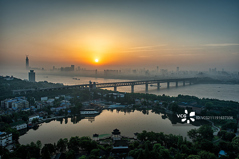 武汉长江大桥图片素材