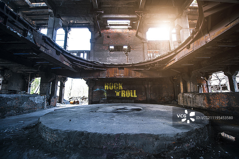 工业废墟改造摇滚乐舞台空景图片素材