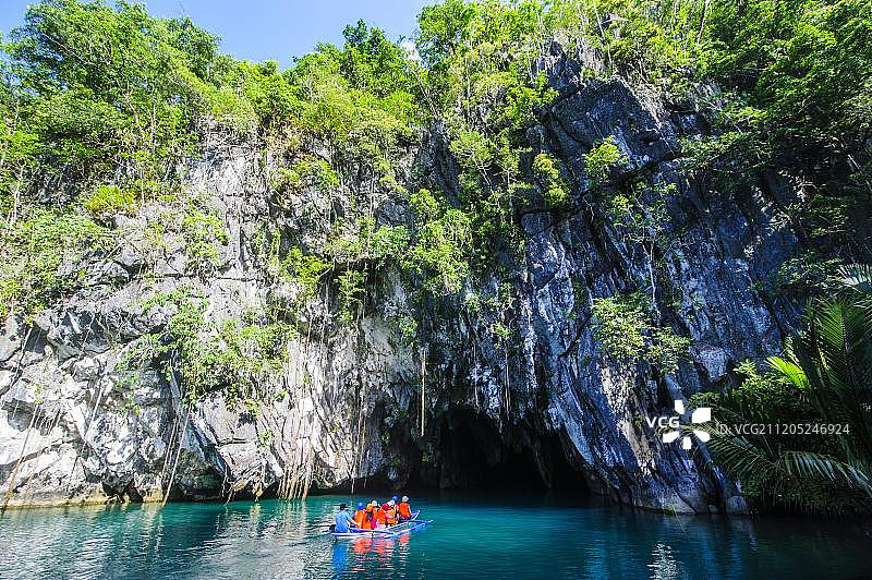 公主港岩洞和地下河的观光船，巴拉望，菲律宾，亚洲图片素材