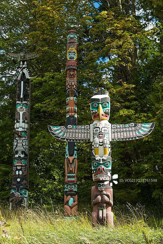 美洲土著图腾柱，第一民族，斯坦利公园，温哥华，不列颠哥伦比亚省，加拿大，北美洲图片素材