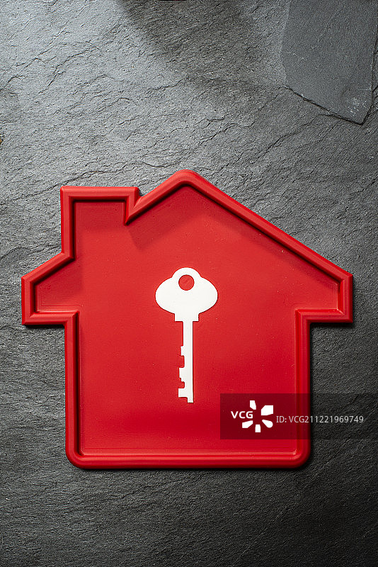 红色房子形状和白色钥匙房屋和建筑C图片素材