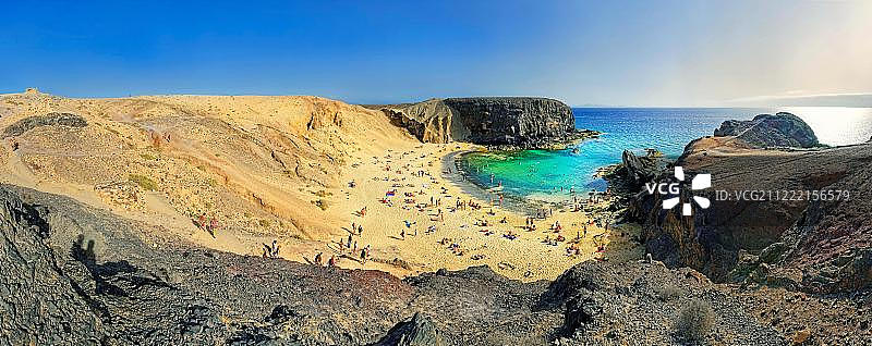 沙滩与绿松石水域普拉亚德尔帕帕加约，蓬帕帕加约，普拉亚布兰卡，兰萨罗特，加那利群岛，西班牙，欧洲图片素材