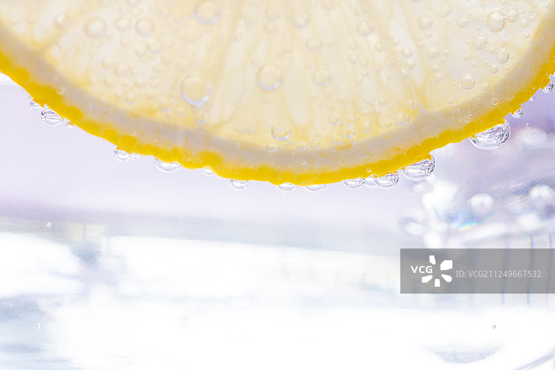 柠檬加冰块水图片素材