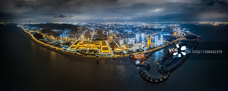 厦门城市风光-空中鸟瞰会展中心海岸线全景图片素材