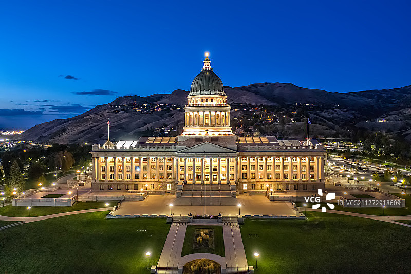 犹他州政府议会大楼夜景Utah State Capitol图片素材
