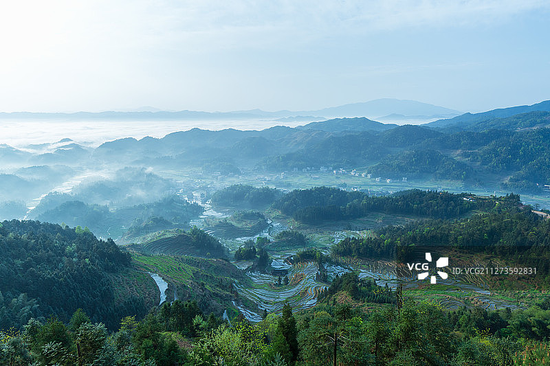 紫鹊界梯田是中国风景名胜区、自然与文化双遗产、水利风景名胜区图片素材