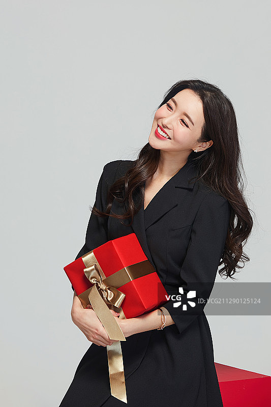女人，礼物，礼品盒，购物，微笑图片素材