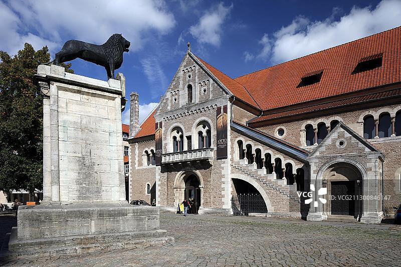 Burg Dankwarderode城堡和Braunschweiger Loewe狮子纪念碑，braunschweg，下萨克森，德国，欧洲图片素材