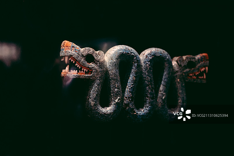 大英博物馆墨西哥绿松石双头蛇图片素材