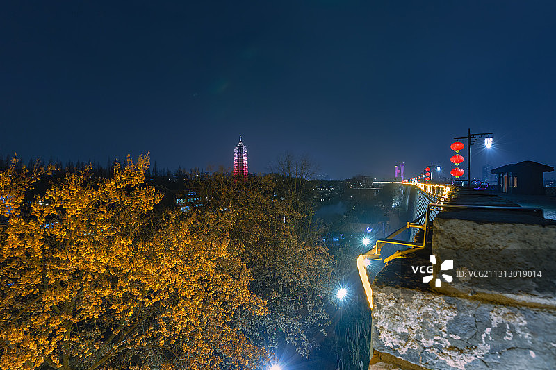 夜色3+大报恩寺塔和中华门城堡（南京）图片素材
