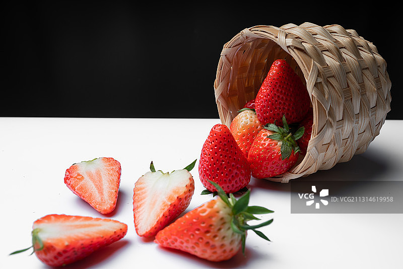 新鲜水果草莓组图图片素材