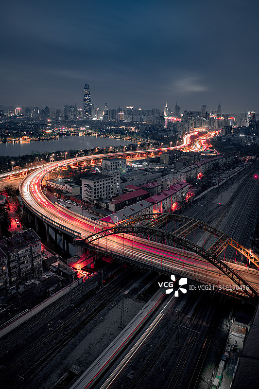 济南泉城，新老交替，交通串联迸发新活力图片素材