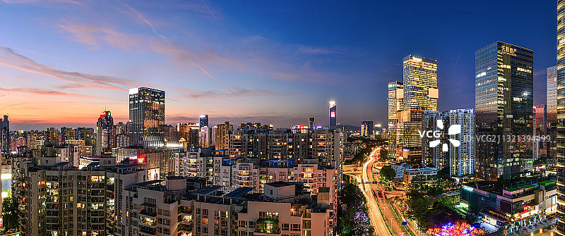 深圳滨海腾讯大厦的晚霞图片素材