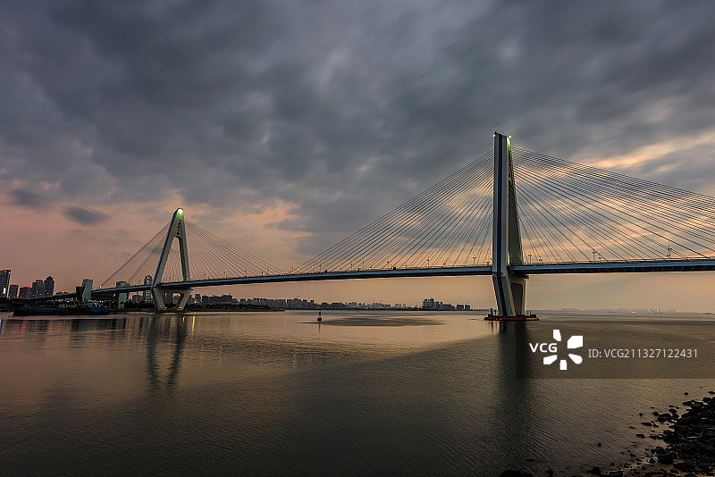 中国海南海口海甸河世纪大桥日暮风光图片素材