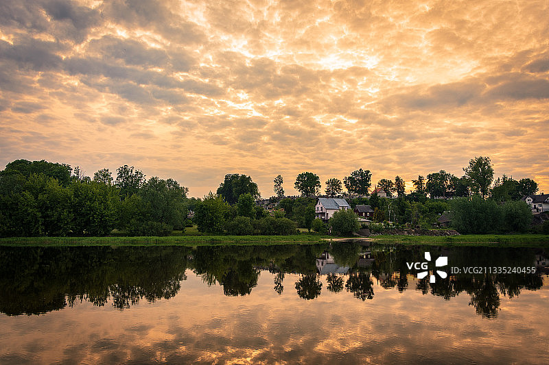 日落时分，波兰维茨纳湖的风景图片素材