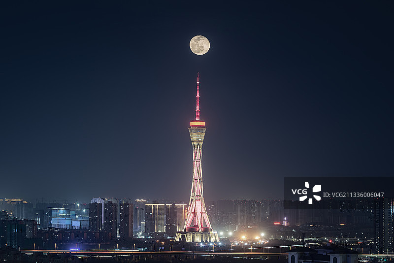 亚洲中国河南省郑州市中原福塔城市风光夜景图片素材