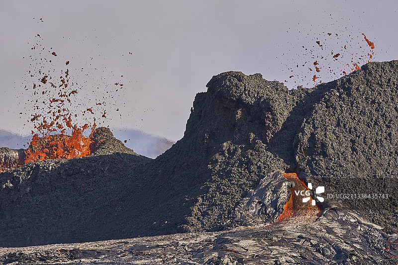 冰岛南部半岛格尔丁达卢尔火山爆发图片素材
