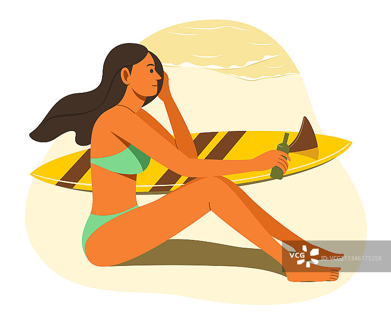 女人喜欢夏天在海滩上做日光浴图片素材