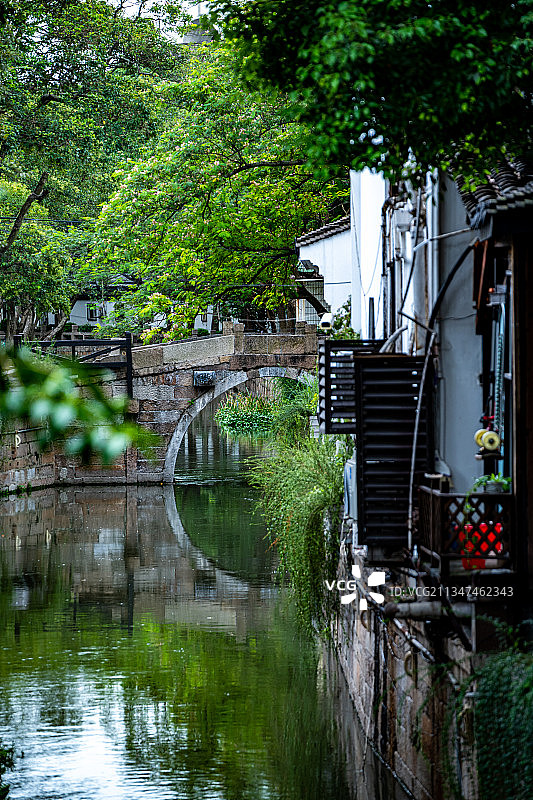 上海嘉定州桥老街河岸建筑小桥流水景观图片素材