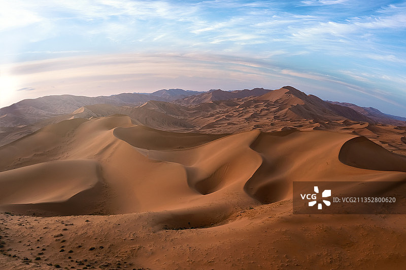 巴丹吉林沙漠图片素材