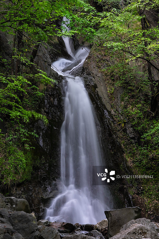 保加利亚森林瀑布美景图片素材