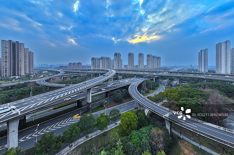 江苏省常州市新北区龙城大道高架仙女桥立交的风光航拍全景图片素材