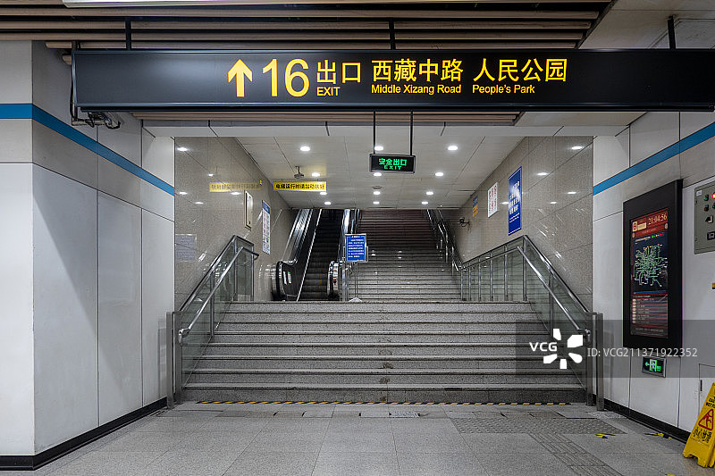 上海地铁站室内空间图片素材