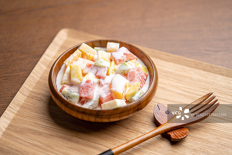 中国地道传统美食酸奶水果捞图片素材