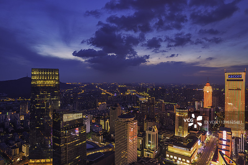 江苏无锡城市天际线傍晚黄昏夜景风光图片素材