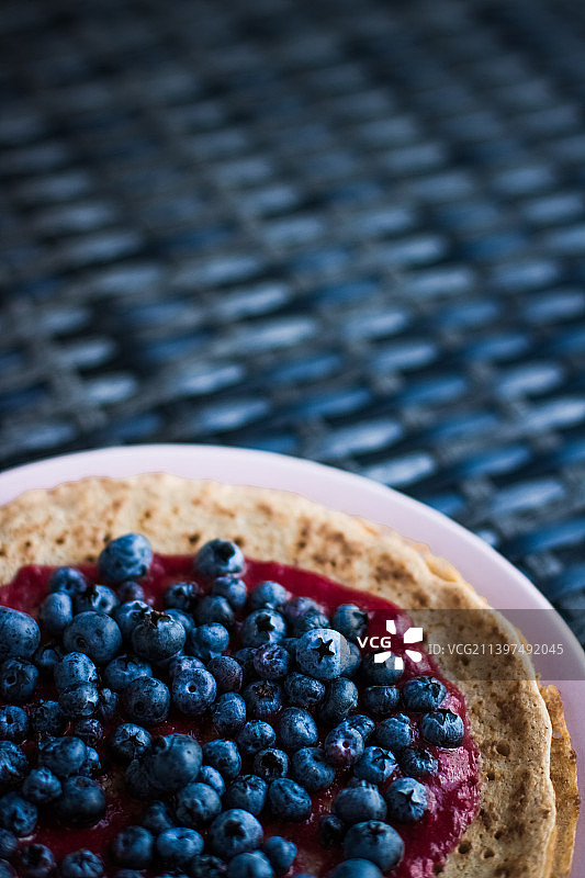 糕点甜点配蓝莓——乡村料理的食谱概念图片素材
