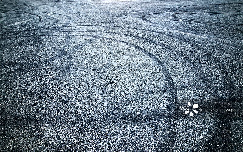 汽车轮胎印公路图片素材