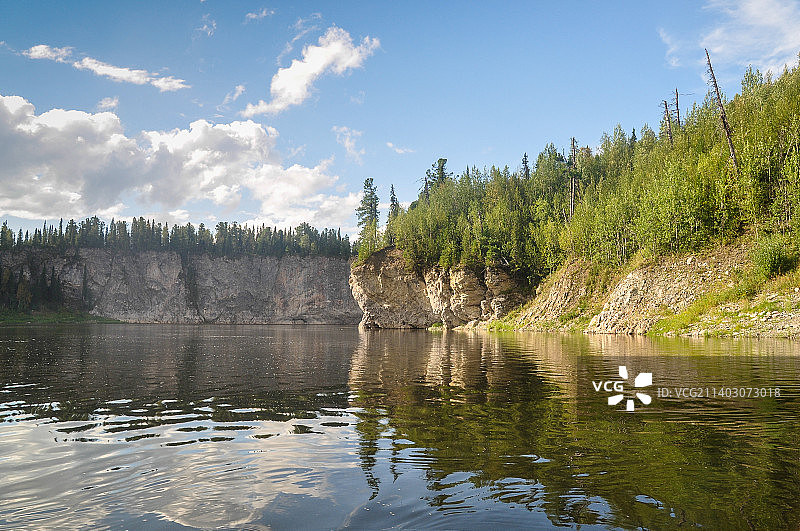 俄罗斯尤吉德瓦国家公园的原始科米森林图片素材
