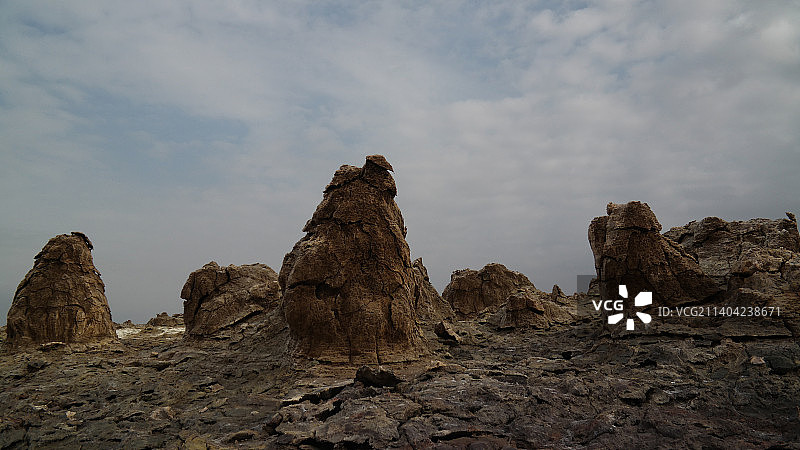 埃塞俄比亚阿法尔达纳基尔凹陷达洛尔火山火山口内的盐结构特写图片素材