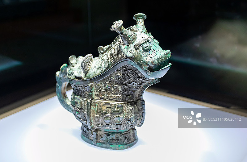 山西博物院展出的青铜兽形觥图片素材