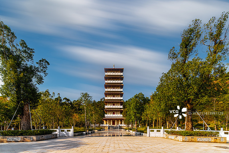 惠州大亚湾虎头山文化公园宝塔阁楼风光图图片素材