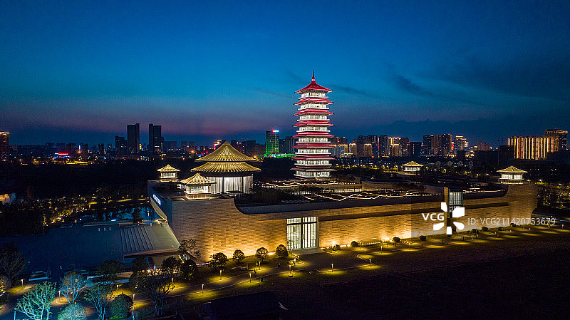 航拍夕阳下，扬州中国大运河博物馆，看非物质文化遗产-京杭大运河前世今生图片素材