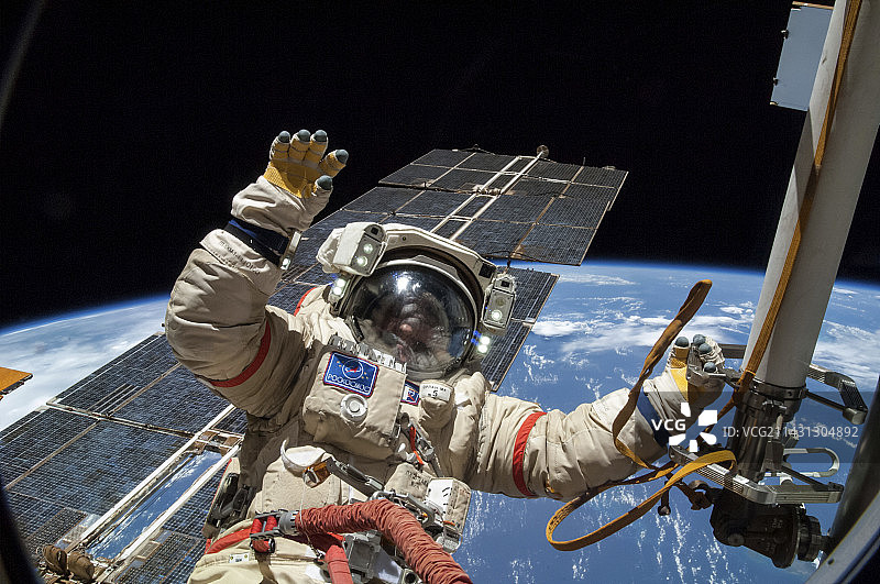 国际空间站太空行走，宇航员照片图片素材