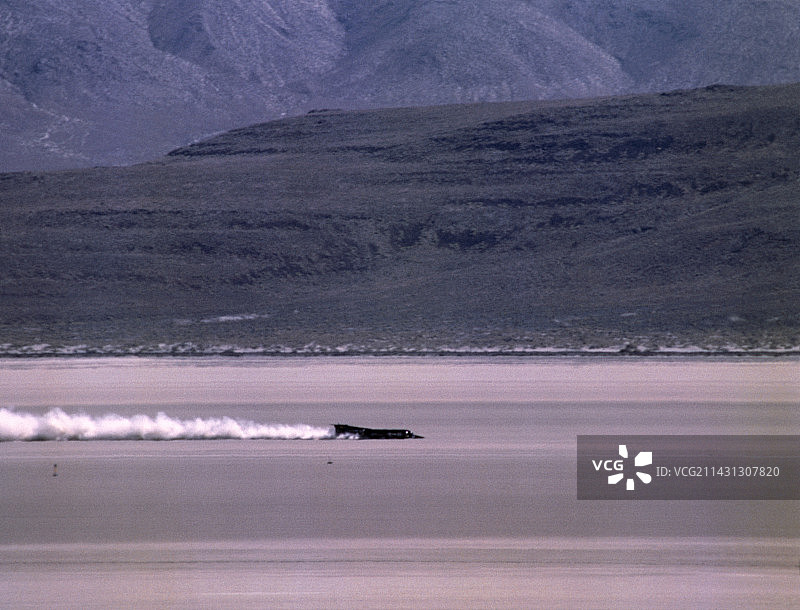 推力SSC，世界上第一辆超音速汽车图片素材