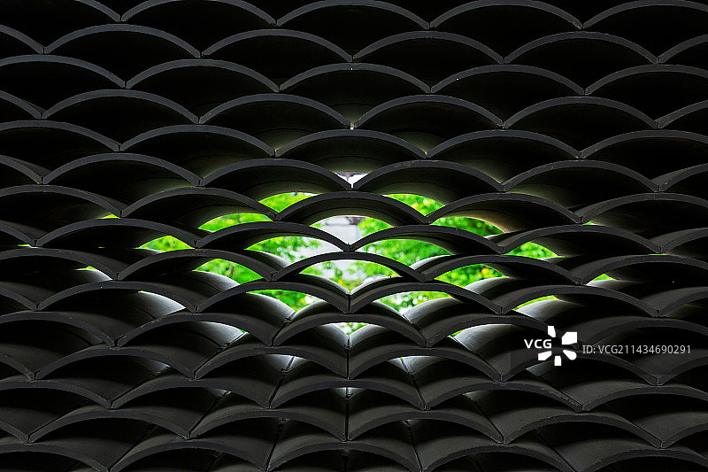 广州市文化馆新馆瓦片窗户图片素材