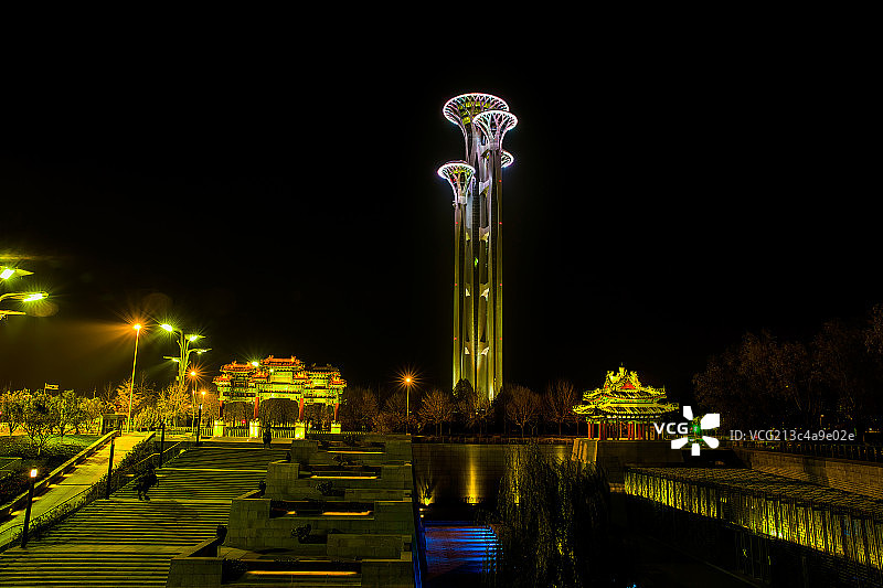 北京奥运鸟巢观景台夜景图片素材
