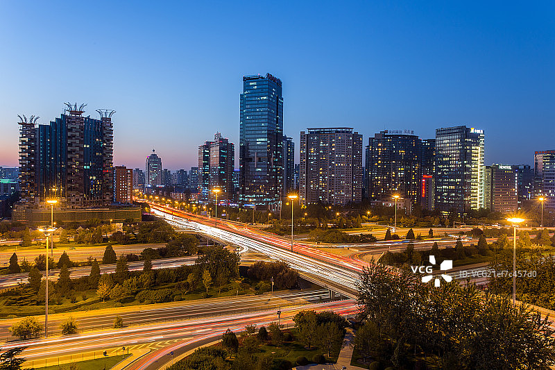 北京三元桥夜景图片素材