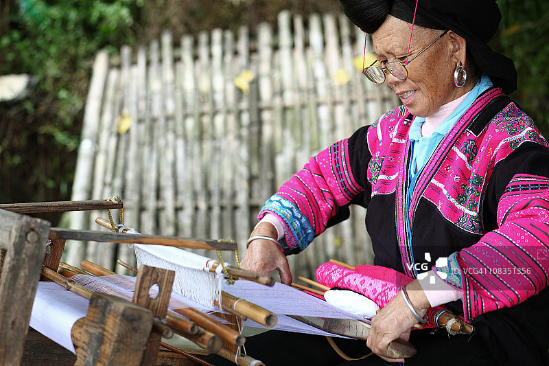 中国女性编织图片素材