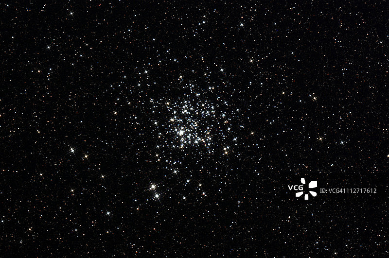 野鸭群，也被称为梅西耶11号，在盾形星座。图片素材